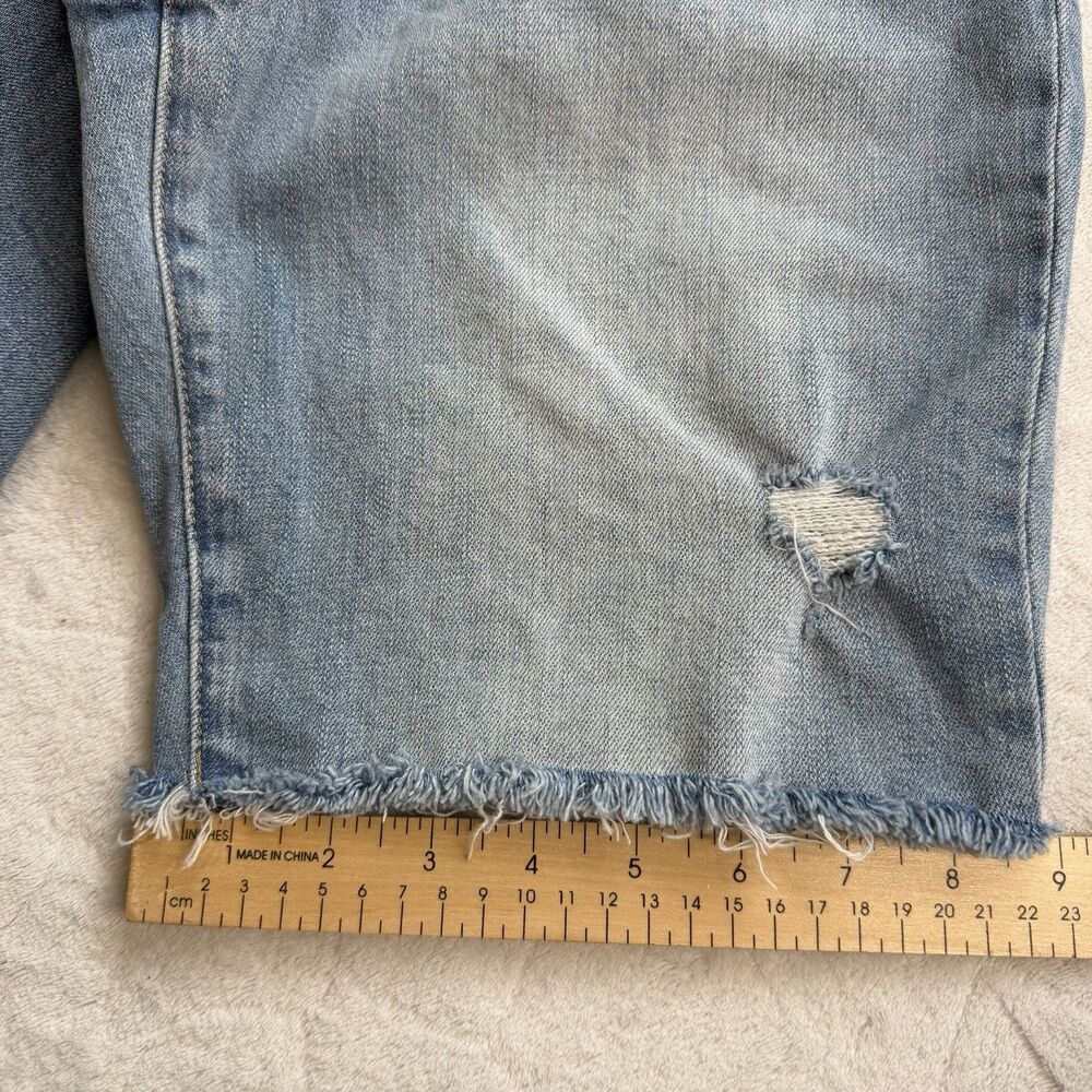 GAP 9" High Rise Bermuda Denim Jean Shorts Distressed Rips Women's Size 26/2R - Picture 13 of 14
